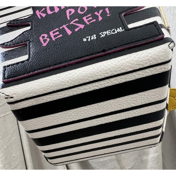 NWT Betsey Johnson Takeout Box Crossbody Purse Chinese Kung Pow Fortune Charm - Picture 4 of 11